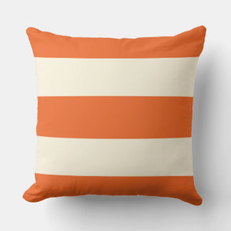 Coussin en bande orange et écru