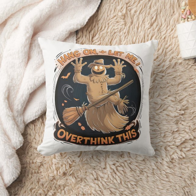 Coussin Épouvantail blanc sur un balai pour Halloween (Couverture)