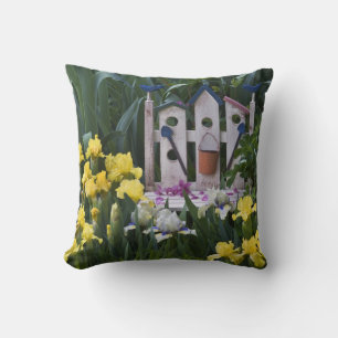 Coussin États-Unis, Pennsylvanie. Les iris de jardin pouss
