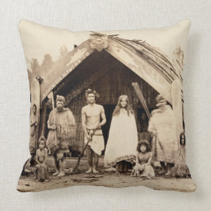 Coussin Famille maorie, Nouvelle Zélande, c.1880s (copie