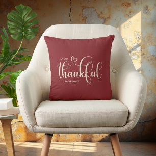 Coussin Famille Personnalisée Burgundy Remerciements
