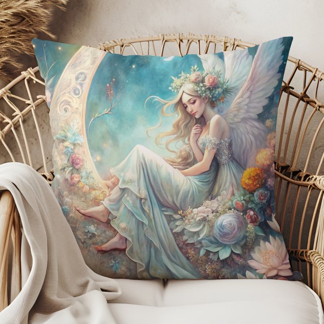 Coussin Fée de lune enchantée - Art Imaginaire céleste (Enchanted Moon Fairy – Celestial Fantasy Art Throw Pillow on a boho rattan armchair)
