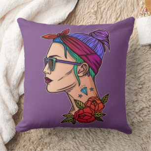 Coussin Femme avec cheveux rose pourpre Roses roses lunett