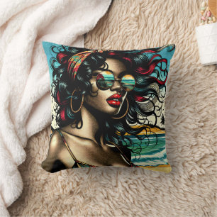 Coussin Femme Rétro sur la Plage Style Comic Pop Art