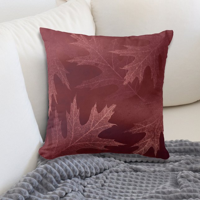 Coussin Feuille de chêne rouge de Marsala (Créateur téléchargé)