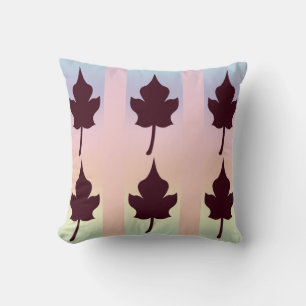 Coussin Feuille d'érable avec arc-en-ciel