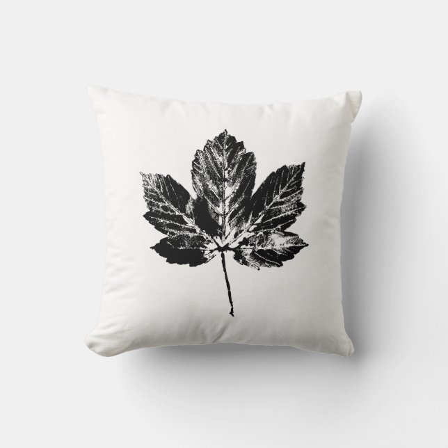 Coussin Feuille d'érable noire et blanche (Recto)
