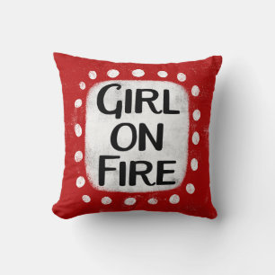 Coussin Fille sur l'oreiller à lancer de feu