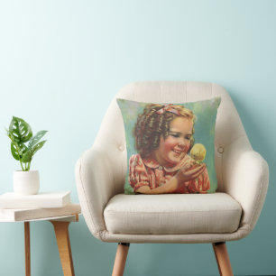 Coussin Fille vintage avec poussin, enfant heureux sourian