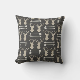 Coussin Flèches modernes tête de cerf noir blanc taureau