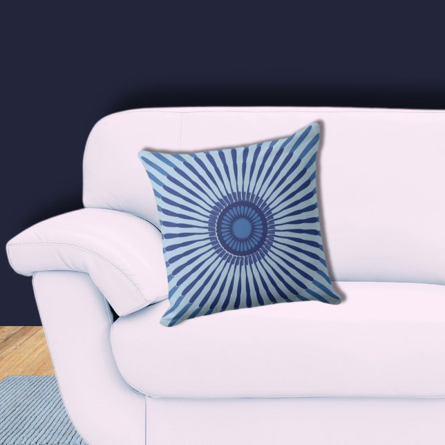 Coussin Fleur bleu étoile centrée (Floral Star Pattern, Blue Pillow)