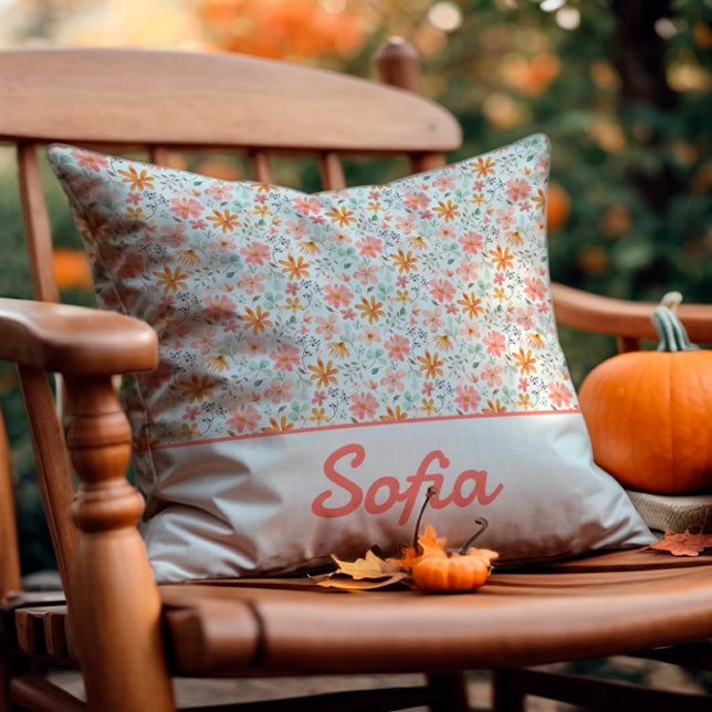 Coussin Fleur d'aquarelle pastel boho rustique Jeter Oreil (Créateur téléchargé)