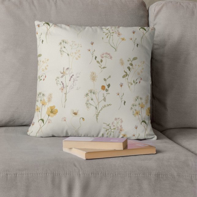 Coussin Fleur sauvage aquarelle délicat (Créateur téléchargé)