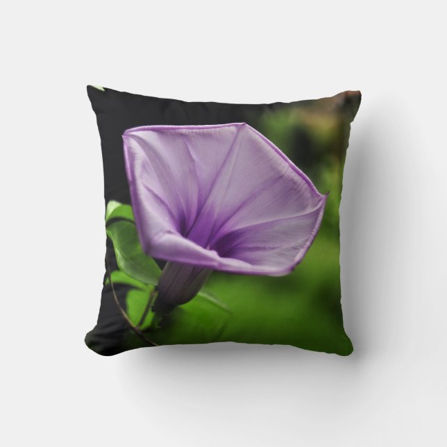 Coussin Fleur violette sur Arrière - plan vert (Recto)
