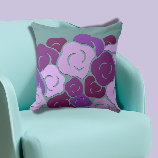 Coussin Fleuron vert violet stylisé (Green Purple Stylized Flower Blooms Throw Pillow)