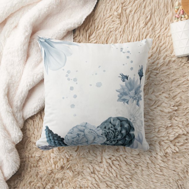 Coussin fleurs de bleu poussiéreux de marine botanique  (Couverture)