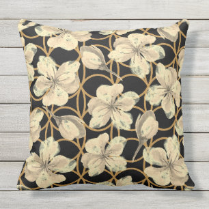Coussin Fleurs de crème d'aquarelle sur noir intérieur