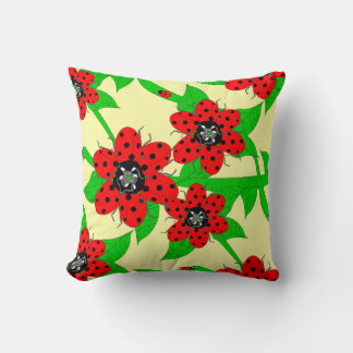 Coussin Fleurs de Ladybug