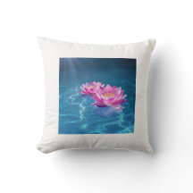 Fleurs de Lotus rose flottant sur l'eau bleu crist