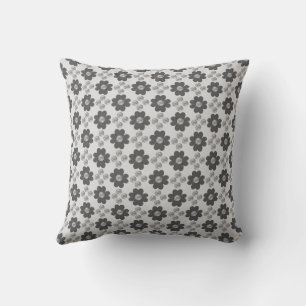 Coussin Fleurs et points dans les tons gris argent