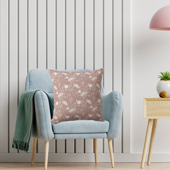 Coussin Fleurs sauvages de crème terreuse poussiéreuse (Créateur téléchargé)