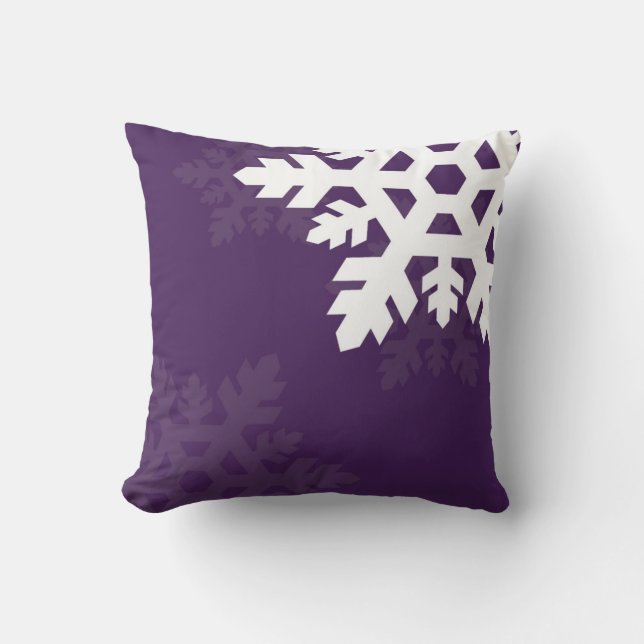 Coussin Flocons de neige blancs lumineux contre le pourpre (Recto)