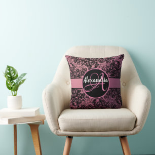 Coussin Floral Moody foncé sur Monogramme rose