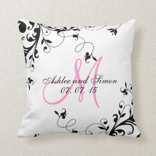 Coussin floral noir rose de souvenir de mariage