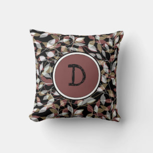Coussin Flore Brown et noire avec monogramme personnalisé