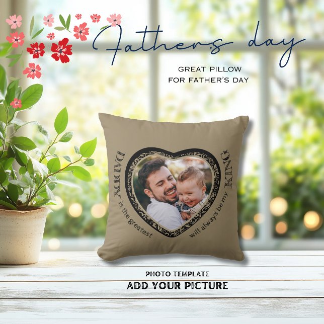 Coussin Forme de coeur photo papa (Daddy Photo Heart Shape Throw Pillow)