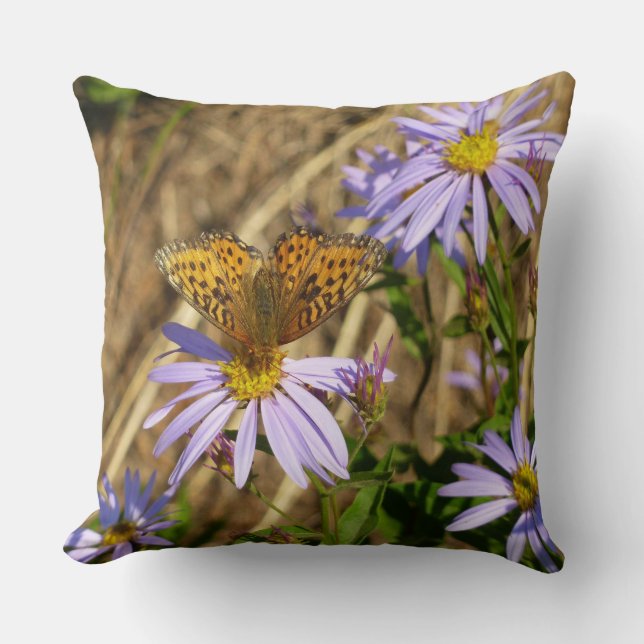 Coussin Fritillaire Hydaspe sur Fleurs d'Aster Violet (Recto)