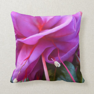 COUSSIN FUSCHIA À ANGLES