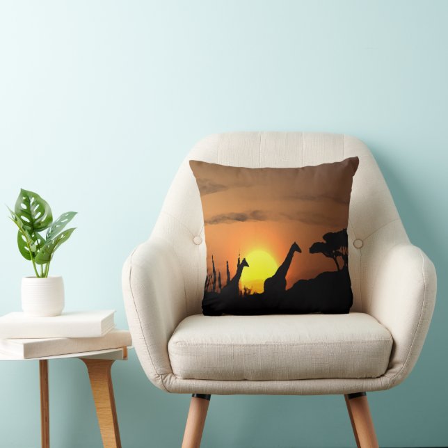 Coussin Giraffes À Nairobi Safari coucher de soleil (Chaise)