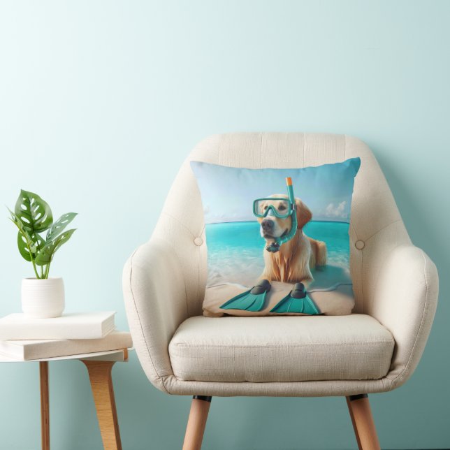 Coussin Golden Retriever portant tuba et palmes (Chaise)