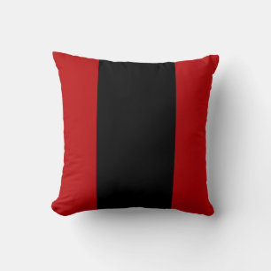 Coussin Grenat et carreau du noir I