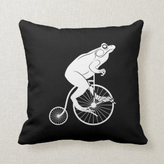 Coussin Grenouille ou crapaud sur la silhouette vintage de