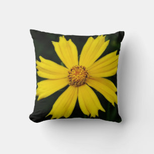 Coussin Gros plan de la fleur de Cosmos jaune