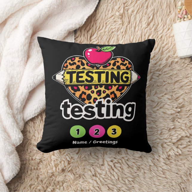 Coussin Guide de réussite pour le jour du test : Testing T (Couverture)