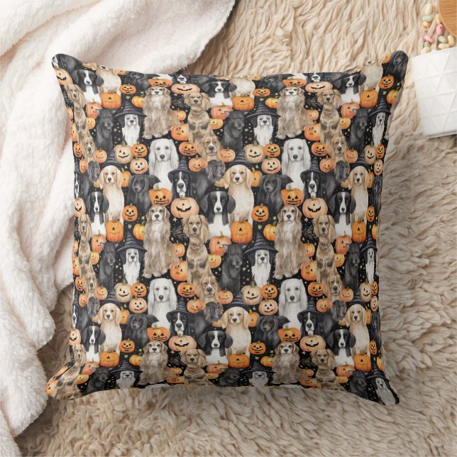 Coussin Halloween Dog Party - Cute Dog Breeds with Pumpkin (Couverture)