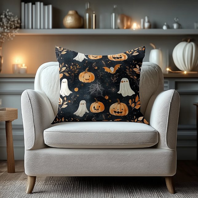 Coussin Halloween Name Pillow – Pumpkins, Ghosts & Autumn  (Créateur téléchargé)