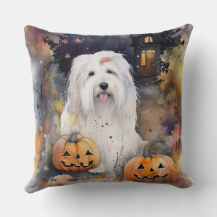 Coussin Halloween vieux chien anglais avec la peur Citroui