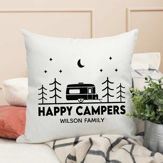 Coussin Happy Campers nom de famille Outdoor Adventure (Happy Campers family Name Outdoor Adventure Throw Pillow)