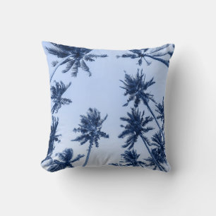 Coussin Hauts palmiers, ciel bleu clair.