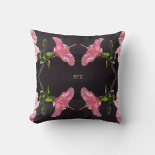Coussin Hibiscus rose sur fond noir