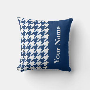 Coussin Houndstooth élégant de la Marine avec nom