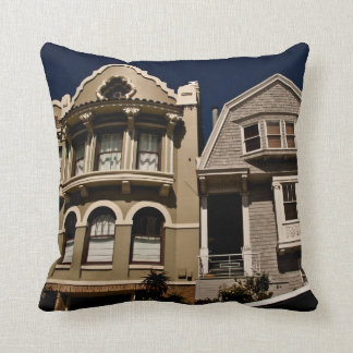 Coussin Houses