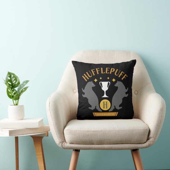 Coussin HUFFLEPUFF™ Badger and Cup House Pride Graphisme (Chaise)
