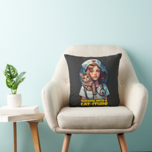 Coussin Infirmière avec chat-itude : Le parfait Feline-Ins