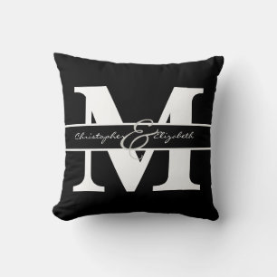Coussin Initiale monogramme avec noms sur l'avant et l'arr