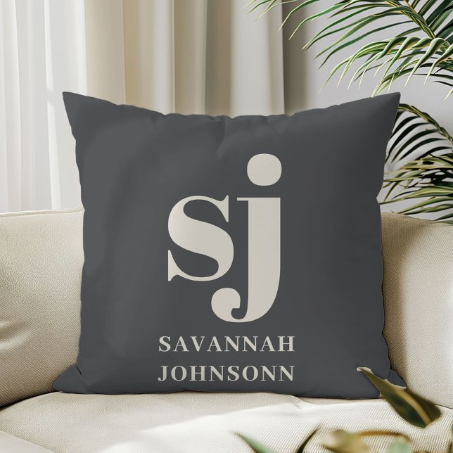 Coussin Initiales en monogramme gris et crème (Créateur téléchargé)